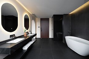 Jinghong Chen Duo Nan Shan Man Zhen