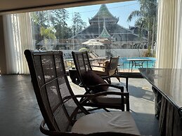 Jinghong Chen Duo Nan Shan Man Zhen