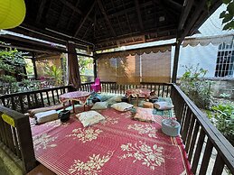 Jinghong Chen Duo Nan Shan Man Zhen