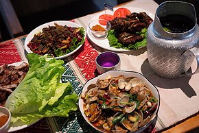 Jinghong Chen Duo Nan Shan Man Zhen