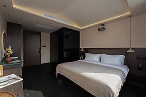 Jinghong Chen Duo Nan Shan Man Zhen