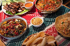 Jinghong Chen Duo Nan Shan Man Zhen