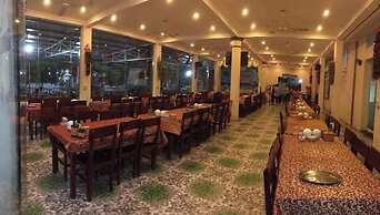 Yen Nhi Hotel Minh Chau - BAYLUXURY