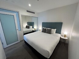 Trafalgar Lane Apartments by CLLIX