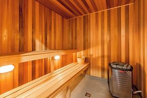 Trafalgar Lane Apartments by CLLIX