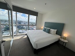 Trafalgar Lane Apartments by CLLIX