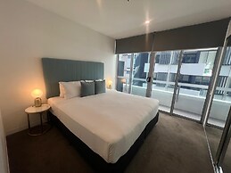 Trafalgar Lane Apartments by CLLIX