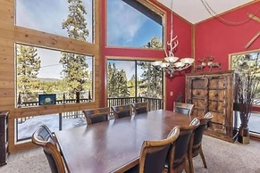 Charming Lakeside Retreat