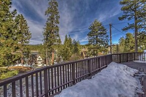 Charming Lakeside Retreat