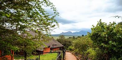 Soroi Leopards Lair Cottages