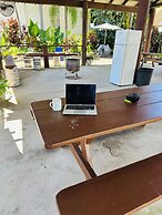 Mossman Exchange & Backpacker Resort