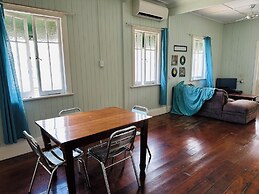 Mossman Exchange & Backpacker Resort