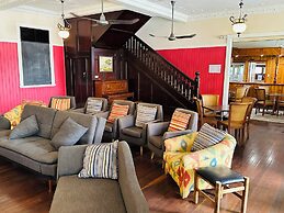 Mossman Exchange & Backpacker Resort