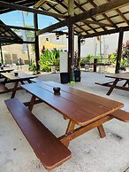 Mossman Exchange & Backpacker Resort