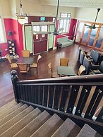 Mossman Exchange & Backpacker Resort