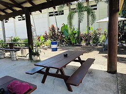 Mossman Exchange & Backpacker Resort