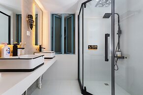 Shanghai Hills&Chuanyu Inn 53-402