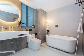 Shanghai Hills&Chuanyu Inn 53-402