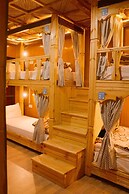 Nezer Hostel & Roof Top Cafe