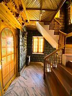 Nezer Hostel & Roof Top Cafe