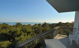 Delightful Beachside Flat With sea View