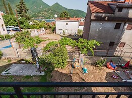Modern Apartment With Terrace in Herceg Novi