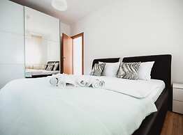 Modern Apartment With Terrace in Herceg Novi