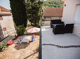 Modern Apartment With Terrace in Herceg Novi