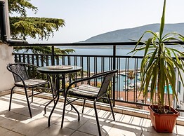 Elegant Apartment With Stunning Boka Bay Panorama