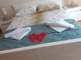 Deluxe City Escape With Modern Comforts & Garage