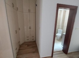 Deluxe City Escape With Modern Comforts & Garage