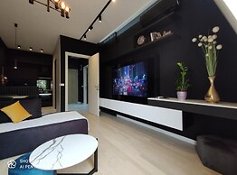 Heritage Haven Luxurious Apartment in City Center