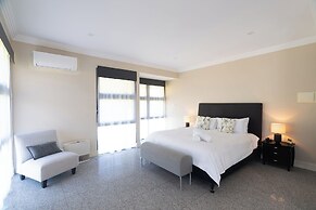 Lake Macquarie Manor