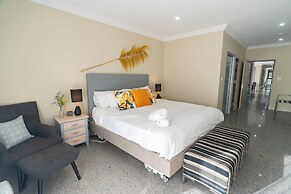 Lake Macquarie Manor