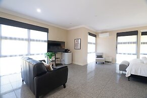 Lake Macquarie Manor