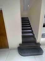 Charming House With Garden - Sleeps 6 & Parking