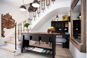 TAK Boutique Marbella Old Town