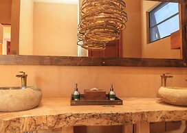 Entikko Safari Lodge