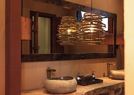 Entikko Safari Lodge