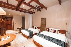 Entikko Safari Lodge