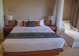 Entikko Safari Lodge