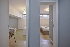 Jamor Terrace by Homing