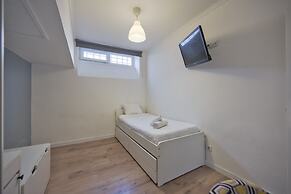 Jamor Terrace by Homing