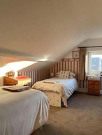 Regis Lodge Guesthouse