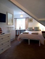 Regis Lodge Guesthouse