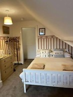 Regis Lodge Guesthouse