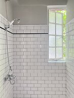 Shanghai Hills& Art Suite 14