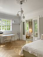 Shanghai Hills& Art Suite 14