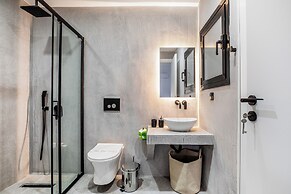 Sway - Chic 1-BR Apt & Balcony in Athens
