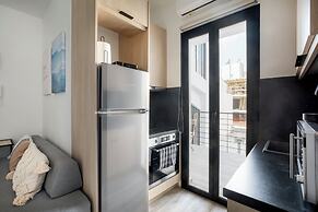 Sway - Chic 1-BR Apt & Balcony in Athens